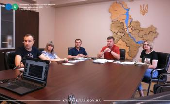 Працівники податкової служби Київщини вдосконалювали навички взаємодії з ветеранами 