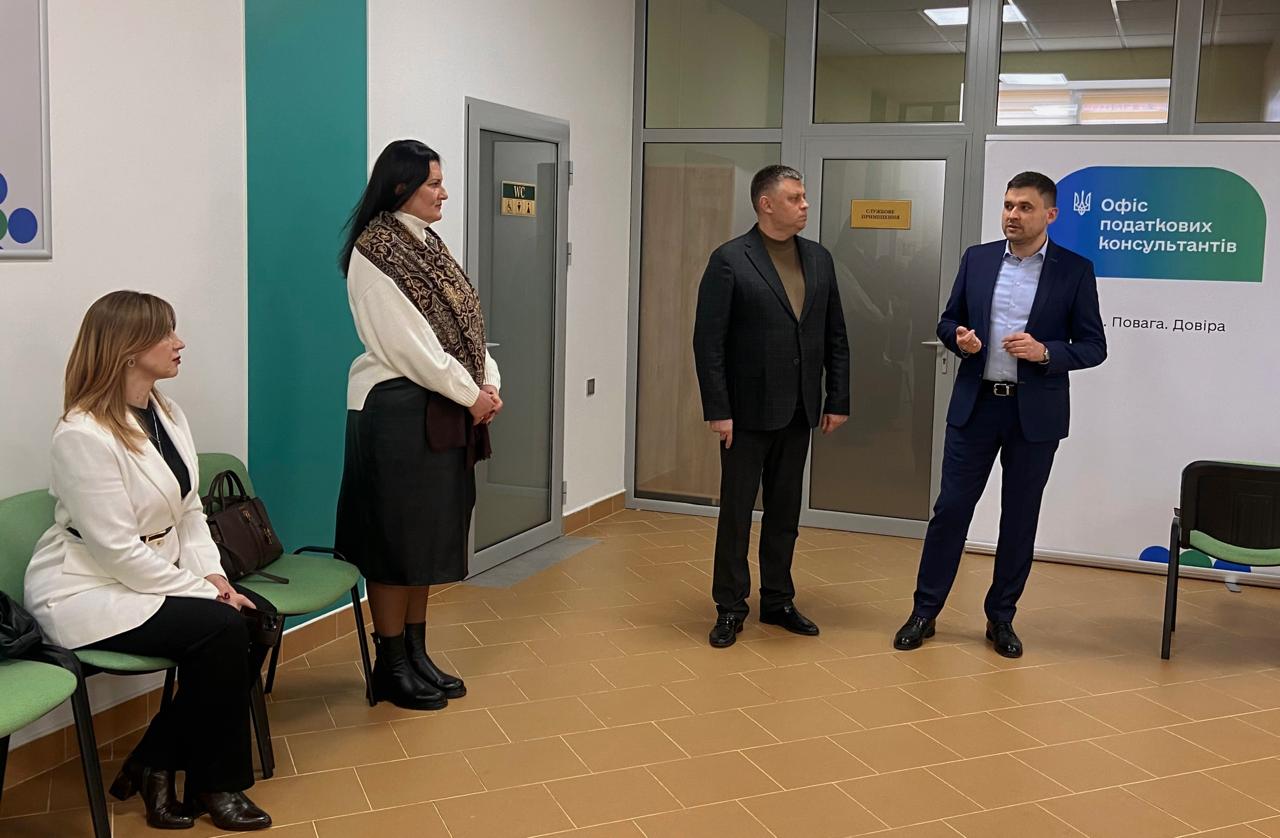 Податкова служба Київщини та служба зайнятості об’єднують зусилля задля розвитку підприємництва. Фото № 5/4